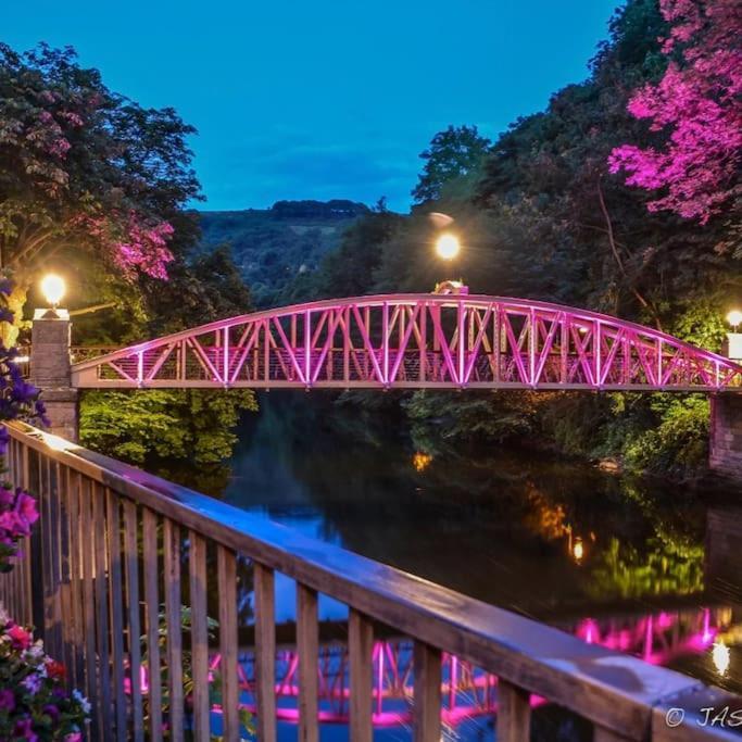 Birds Nest, Romantic Getaway With Stunning Views 马特洛克 外观 照片